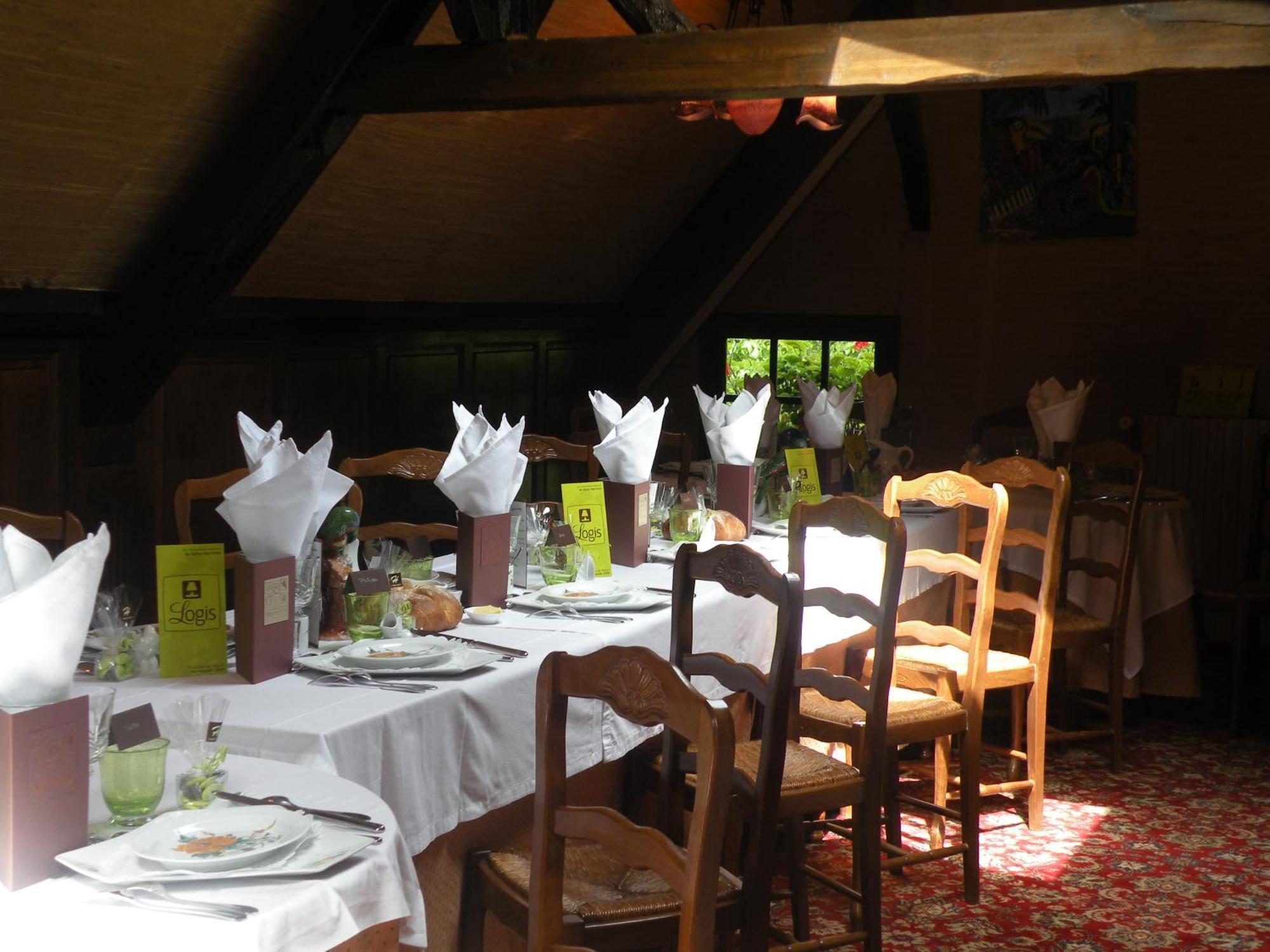 Auberge Du Val Au Cesne Saint-Clair-sur-les-Monts Exteriér fotografie