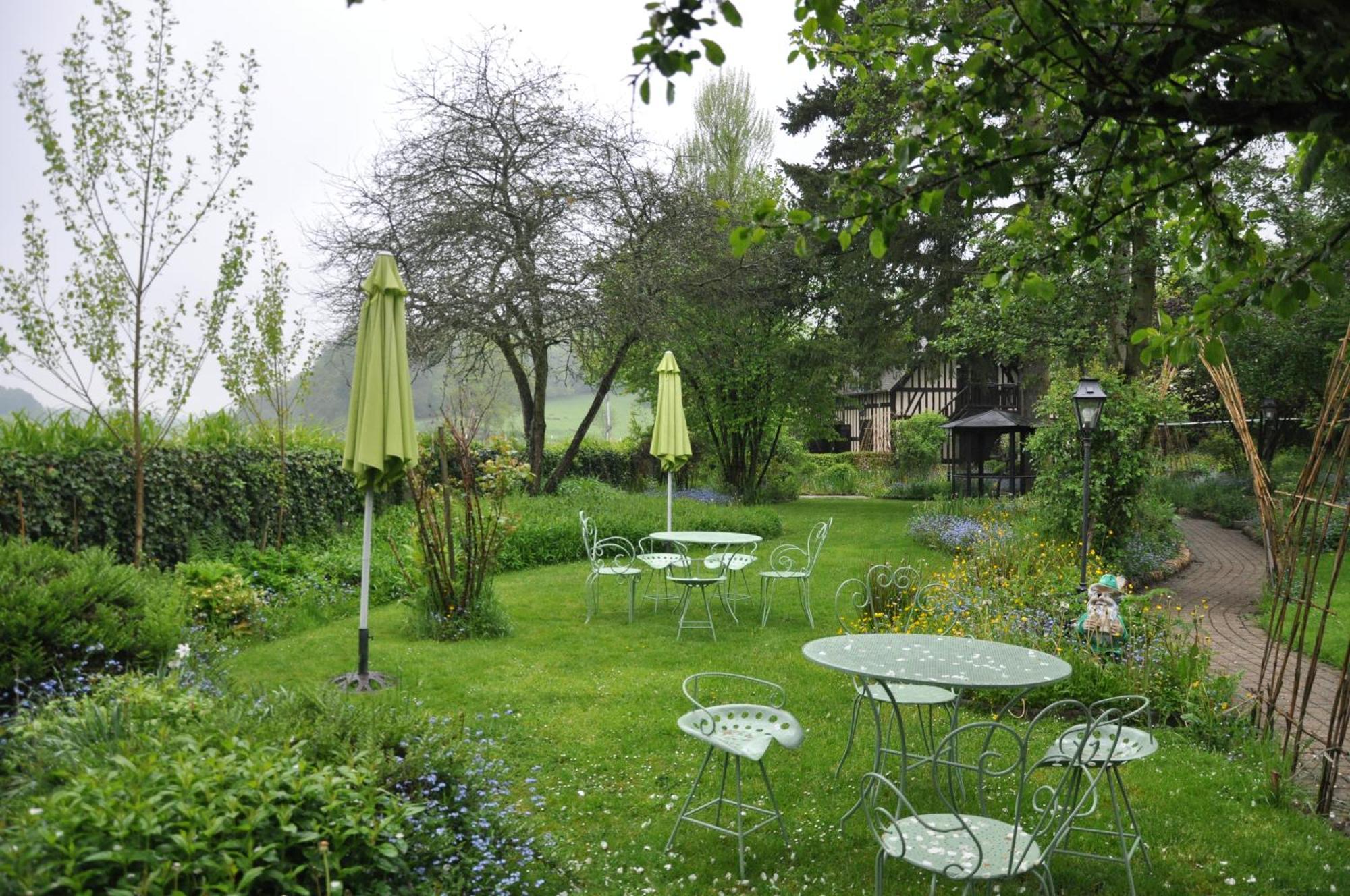 Auberge Du Val Au Cesne Saint-Clair-sur-les-Monts Exteriér fotografie