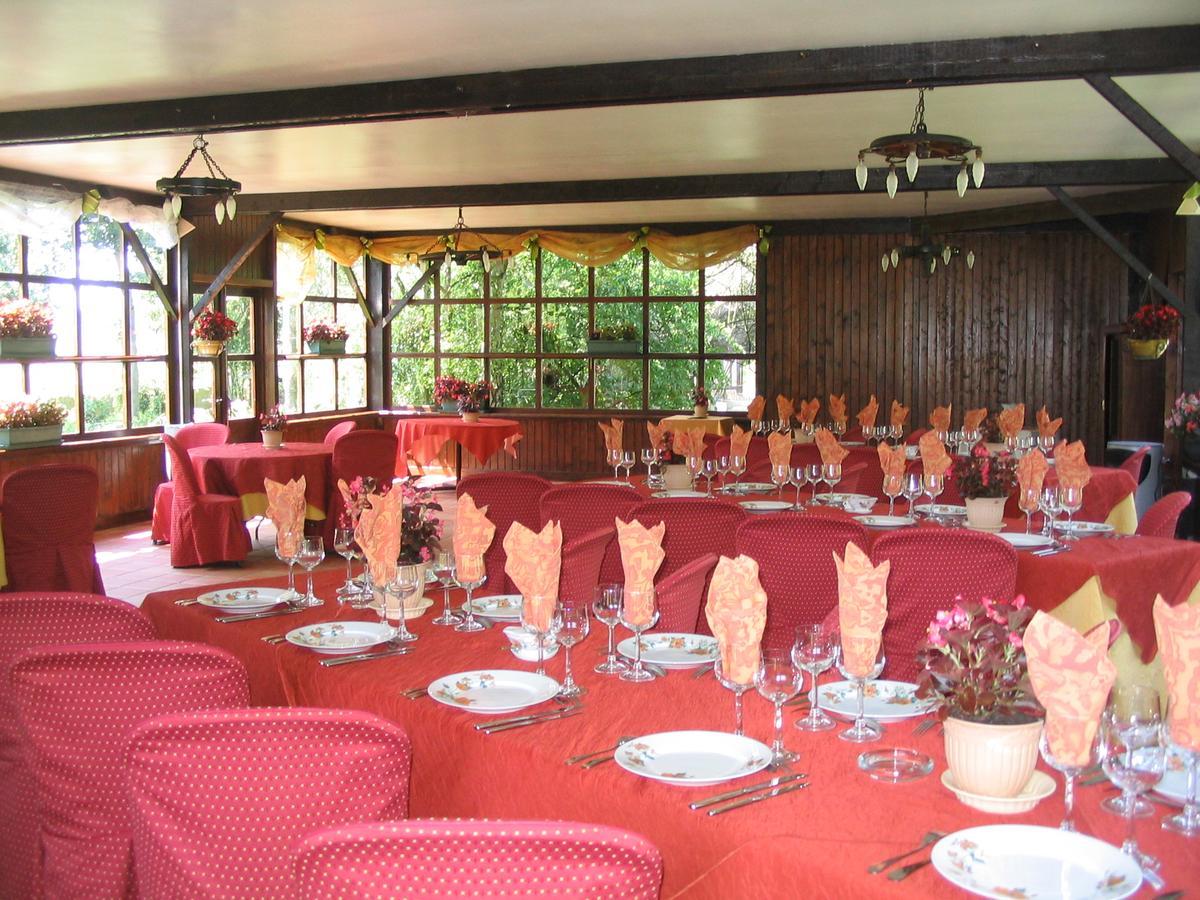 Auberge Du Val Au Cesne Saint-Clair-sur-les-Monts Exteriér fotografie