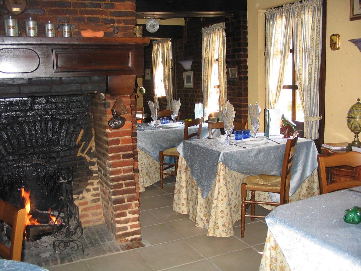 Auberge Du Val Au Cesne Saint-Clair-sur-les-Monts Exteriér fotografie