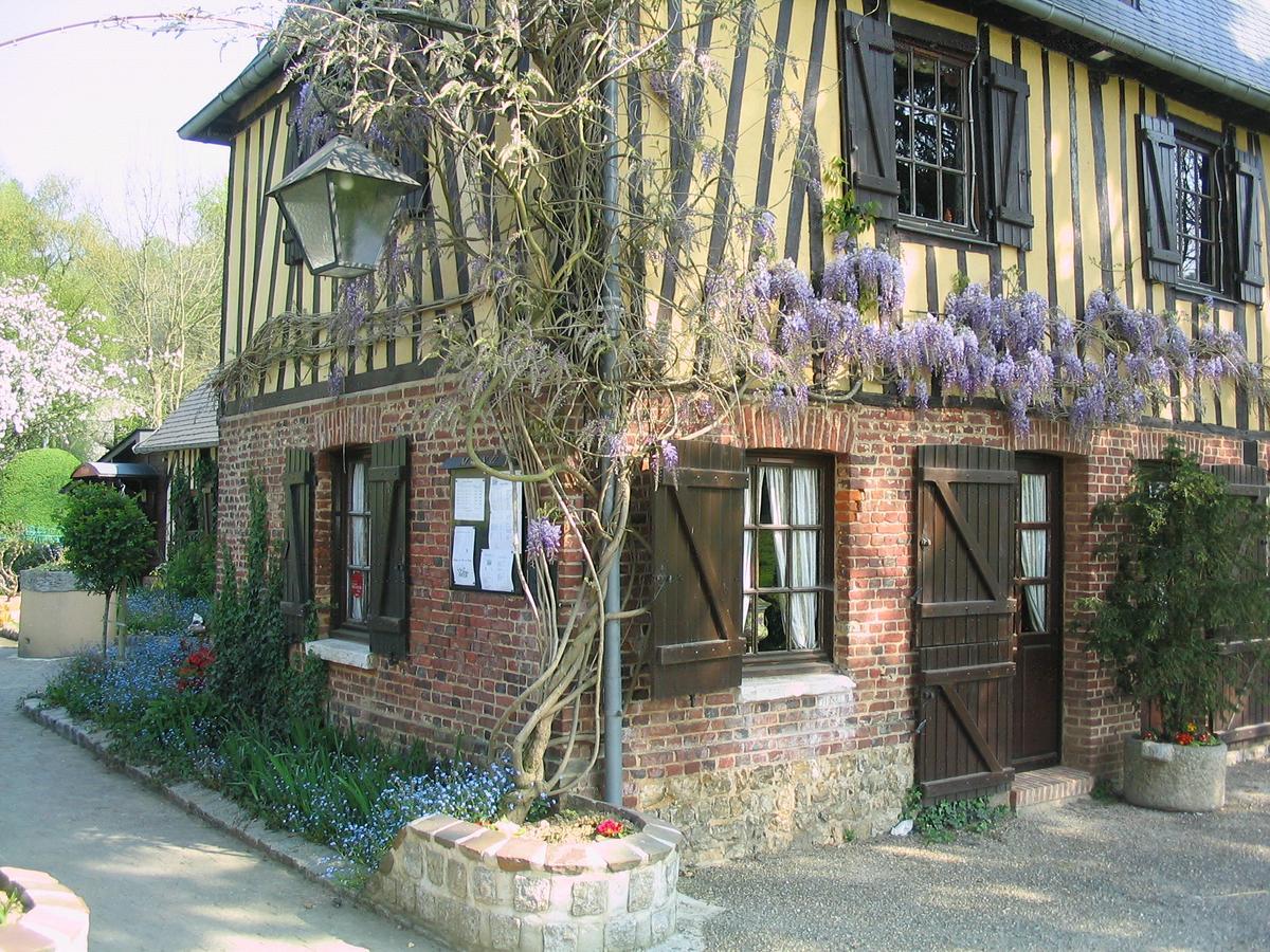 Auberge Du Val Au Cesne Saint-Clair-sur-les-Monts Exteriér fotografie