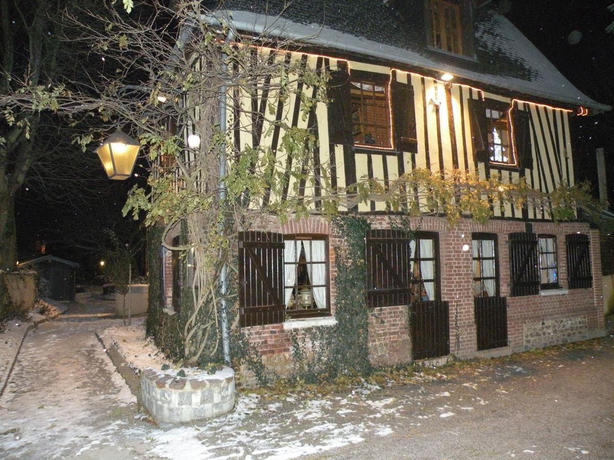 Auberge Du Val Au Cesne Saint-Clair-sur-les-Monts Exteriér fotografie